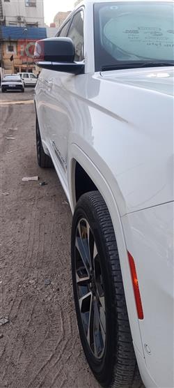 جیپ L گراند شیرۆکی